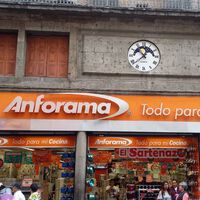 "Ya nos vamos": una empresa mexicana con 75 años cierra sus tiendas y remata toda su mercancía 