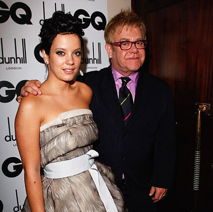 Lily Allen y Elton John enfrentados en el escenario