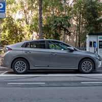 El invierno reduce la autonomía de los coches eléctricos; el calor extremo aún más. Cómo afectan las temperaturas superiores a 35ºC a las baterías
