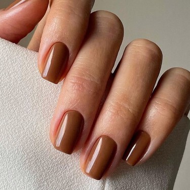 Los siete colores de uñas más elegantes que dominarán este otoño 2025 