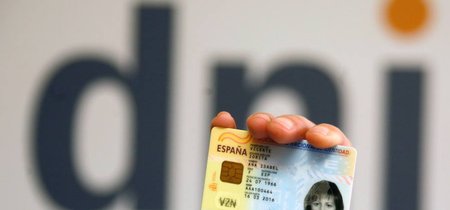 La seguridad del DNI electrónico, comprometida: a quién afecta, por qué y cómo solucionarlo 