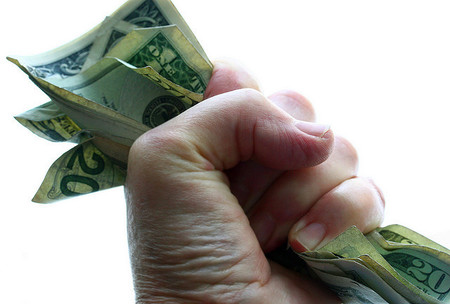 Dinero, poder, y la raíz del mal