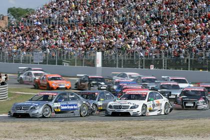 Todos los Audi se retiran en Montmeló
