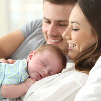 El gobierno quiere igualar los permisos de maternidad y paternidad y universalizar la enseñanza de cero a tres años