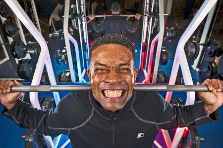 Cómo y cuándo nos puede ayudar un compañero en los ejercicios básicos de entrenamiento
