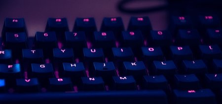 Cuándo merece la pena un teclado mecánico frente a uno de membrana: guía de compra y modelos destacados 