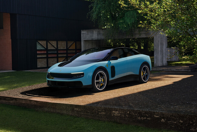 Ferrari Luce 2