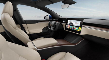 Tesla Model S 2021 interior