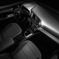 Hyundai nos muestra el interior del nuevo Elantra 2017