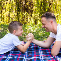 Nueve claves para criar hijos resilientes en un mundo desafiante  
