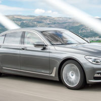 BMW ridiculiza a los biturbo con un órdago de cuatro turbos en el Serie 7