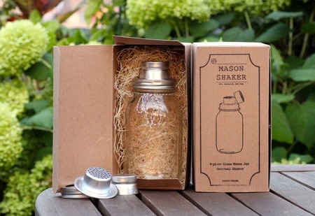 Mason Shaker, una singular coctelera en un bote de cristal