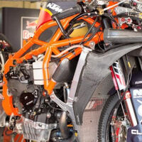 Ni acero, ni fibra de carbono: unos científicos han creado un material que podría revolucionar los chasis de motos 