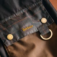 Barbour tiene una chaqueta nueva por 90 euros que es perfecta para este otoño