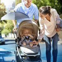 Carritos de bebé y cunas de segunda mano, y otras buenas ideas para ahorrar dinero al comprar artículos para el recién nacido