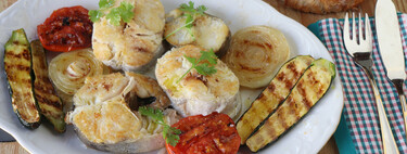 Cómo hacer merluza a la plancha para que quede perfecta, jugosa y sin pegarse