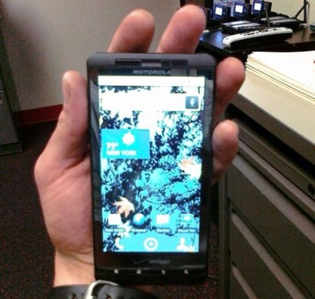 Motorola Droid Shadow encontrado en un gimnasio, esto me suena