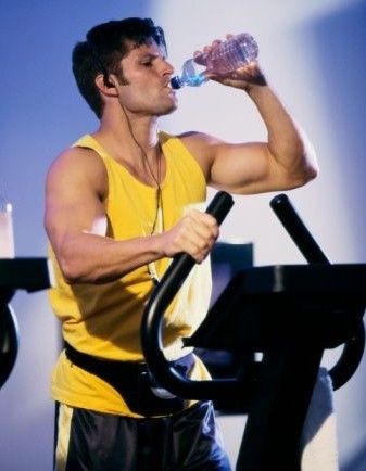 Hidratación durante el entrenamiento para rendir más y mejor