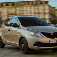 ¿Te acuerdas de Lancia? Sigue viva y ya tiene un microhíbrido en su gama