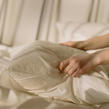 Cambiar las sábanas una vez a la semana podría ser un error: esta es la frecuencia recomendada