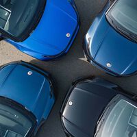 Decían que iban a revolucionar el coche eléctrico pero acabaron en bancarrota y con un espía de Corea del Norte en plantilla