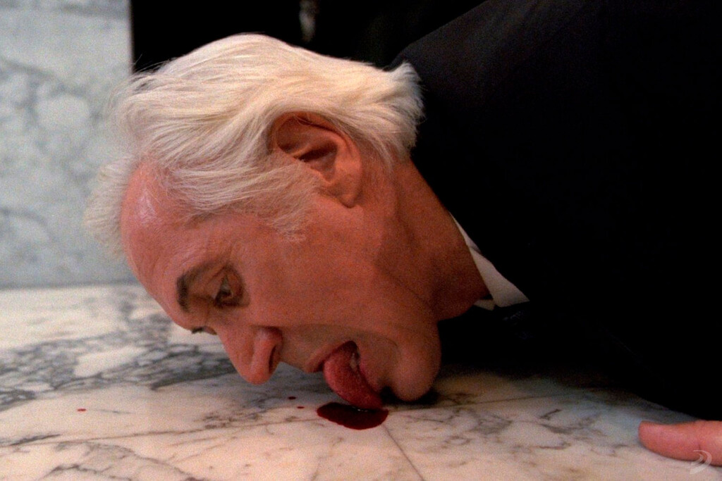 Antes de Frankenstein ya dirigió mi peli de vampiros preferida, pero en ella nadie muerde a nadie