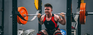 Esta técnica te ayudará a mejorar tus entrenamientos con pesas mientras proteges tu columna