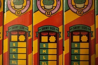 Aunque lo pienses y creas, no estás en el paraíso. Se trata de la nueva colección Johnny Cupcakes x The Simpsons