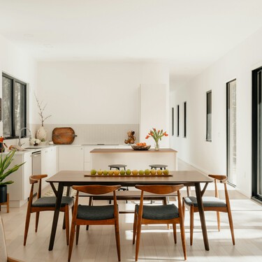 Ikea ha bajado de precio su carrito auxiliar más elegante: es de color negro y ahora cuesta menos de 25 euros