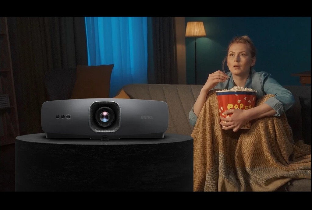 El nuevo proyector LED 4K de BenQ quiere que nos olvidemos de las teles gigantes: promete funcionar hasta 30.000 horas