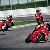 Aprende a mesa puesta y mejora tus habilidades en moto con la Ducati Riding Experience 