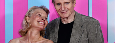 Liam Neeson es el ejemplo perfecto de que el amor no tiene edad (y no es porque se lleve 15 años con Pamela Anderson)