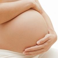 Asocian COVID-19 en el embarazo con edema de piel en el feto, una patología que desaparece cuando la madre supera el virus