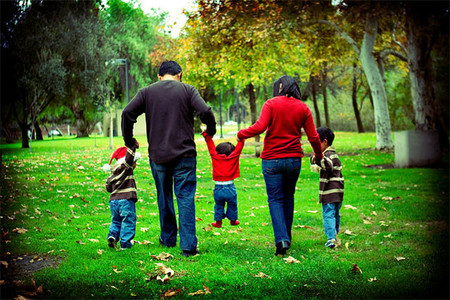¿Es posible criar con apego cuando tienes tres hijos (o más)?