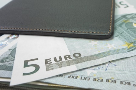 ¿Deben estar ligados los salarios a la productividad o al IPC?