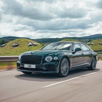Bentley Flying Spur Hybrid: lujo y artesanía ahora en formato híbrido enchufable con 540 CV y etiqueta CERO