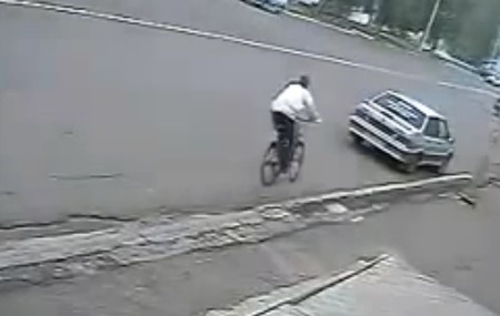 RuзуaPaзуФи™: El malvado Vladimir arrolla con su coche al bueno de Petró