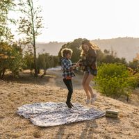 Autoconocimiento en los niños: cómo potenciarlo para que desarrollen una autoestima fuerte 