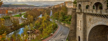 Pamplona tiene plazas para 155 personas sin hogar. Hay gente durmiendo en el cauce de un río y despertando rodeada de agua