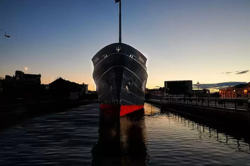Fingal, un barco lujo donde hospedarse en Edimburgo sin hacerse a la mar
