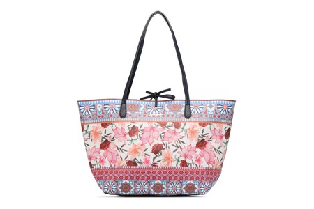 El bolso shopper Capri de Desigual está por 31,45 euros en Amazon con envío gratis