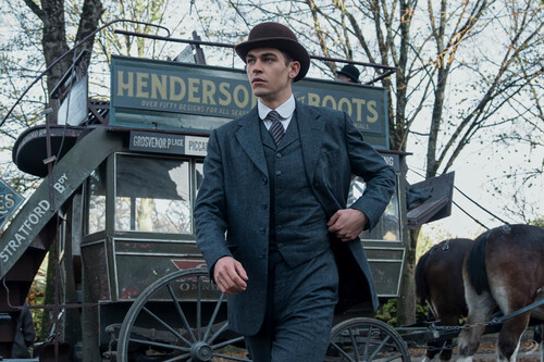 Soy fan incondicional de Sherlock Holmes, y a la nueva serie de Prime Video le perdono lo que hace con el personaje porque es divertidísima