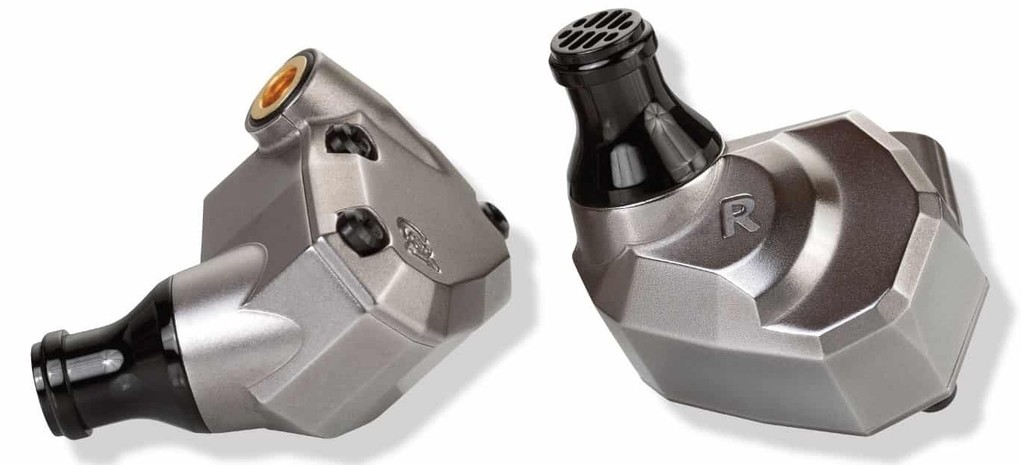 Campfire estrena sus nuevos auriculares de gama alta Ara, un modelo fabricado en titanio y con 7 drivers en su interior