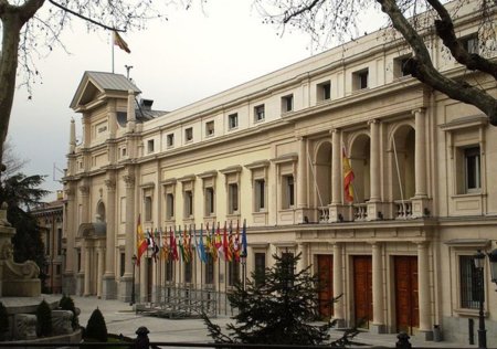 Asociaciones de internautas pedirán la votación de la ley Sinde fuera de la LES en el Senado