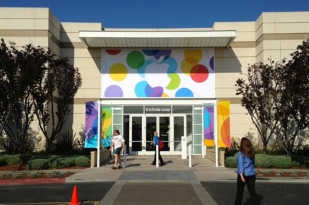 El auditorio de Apple en Cupertino ya está preparado para la keynote
