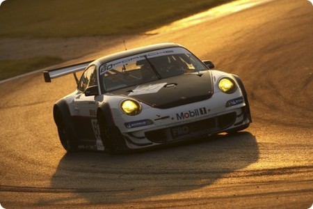fiagt_adria_emmanuel_collard_richard_westbrook_prospeed_porsche_997_gt3rsr_atardecer.jpg