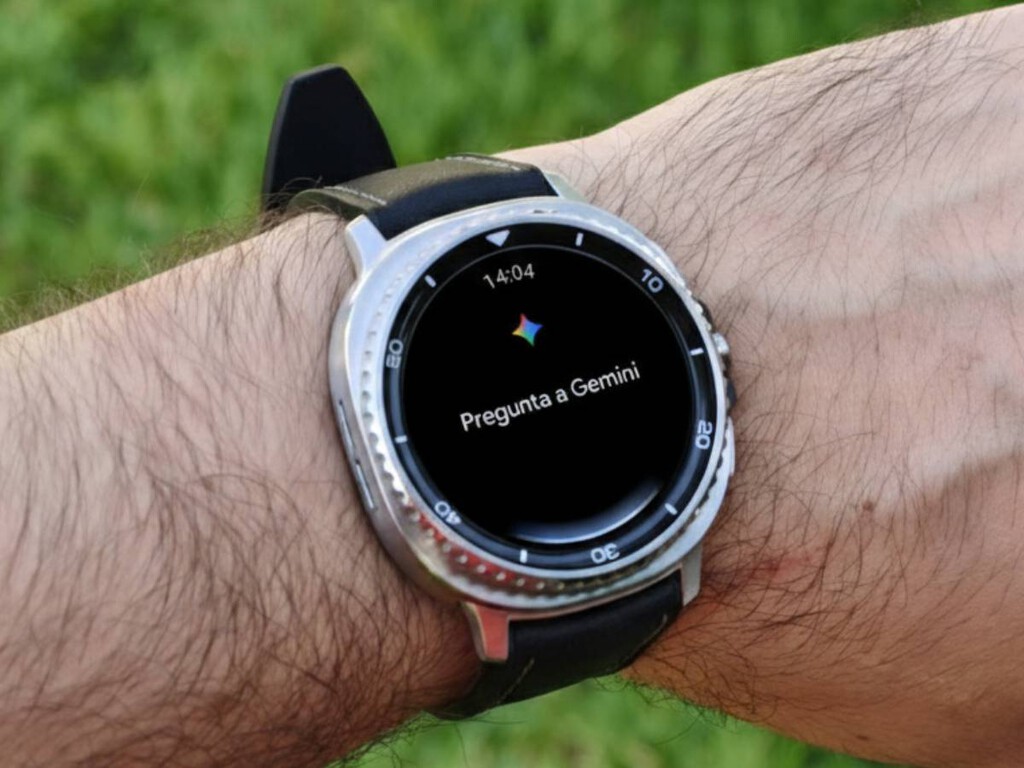 Gemini ha llegado a los Galaxy Watch para ayudarnos a usar menos el móvil. No todo el mundo comulga con esa idea