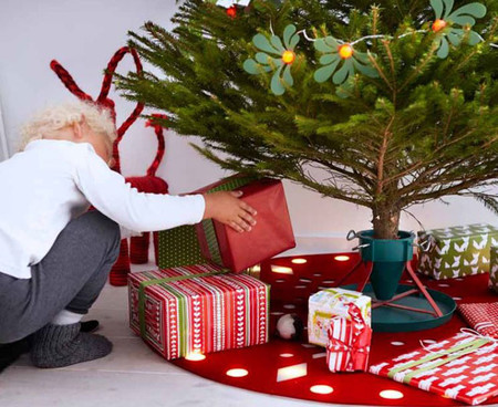 Catálogo navidad de ikea: rojo, dorado y niños