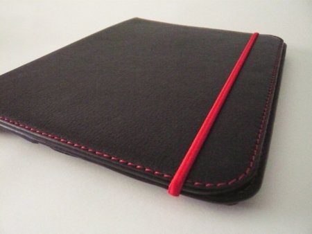 zaera-funda-ipad-cerrado-cinta-roja.jpg