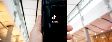 "No pude adaptarme": Salva, el 'sintecho' del Aeropuerto de Barajas, duró poco en su trabajo en Asturias. Ahora es activo en TikTok